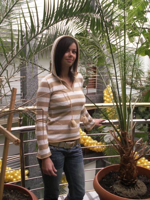 Nowe Sweterki i Bluzki z Dzianiny, Końcówki Kolekcji